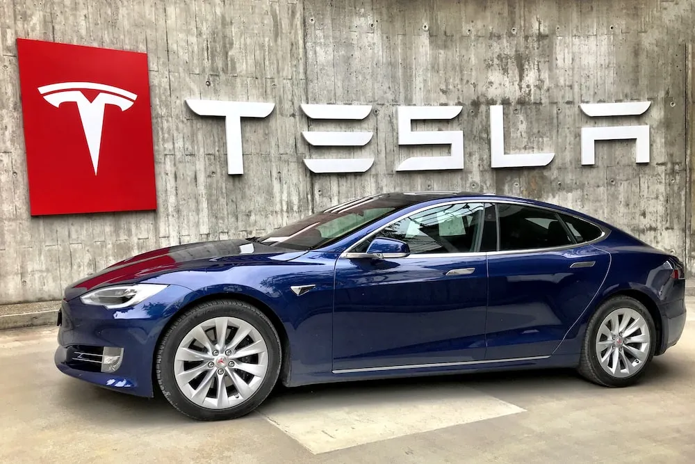 Elon Musk se chystá poskytnout aktuální informace o budoucích produktech Tesla. Co můžeme očekávat?