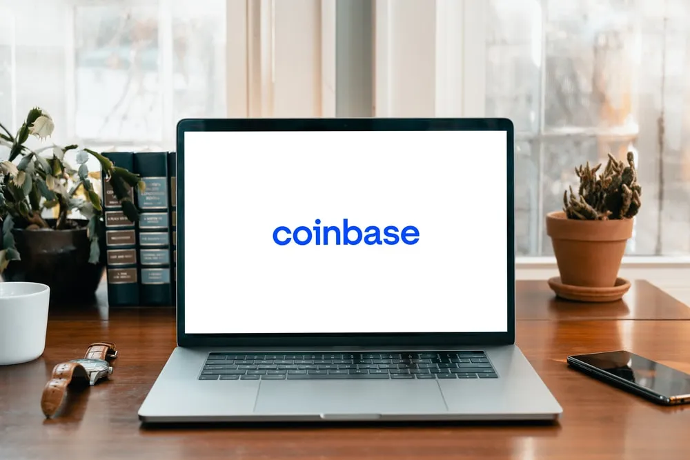 Coinbase varuje uživatele, že v případě bankrotu společnosti mohou přijít o své kryptoměny