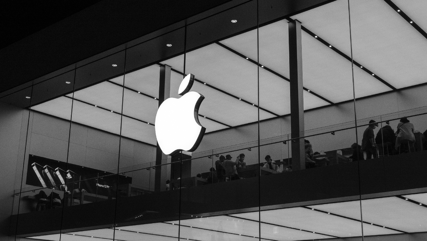 Apple jako první americká společnost dosáhl tržní kapitalizace 3 bilionů dolarů