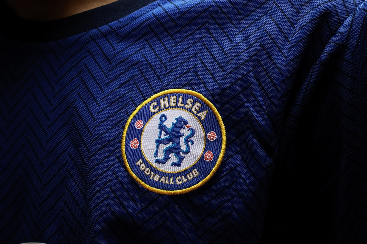 Ruský miliardář Roman Abramovič řekl, že prodá fotbalový klub Chelsea