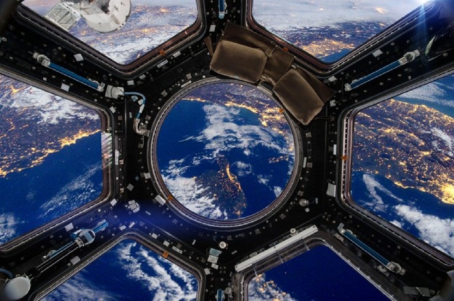 Investování do vesmíru – NASA uděluje kontrakty na výstavbu soukromých vesmírných stanic