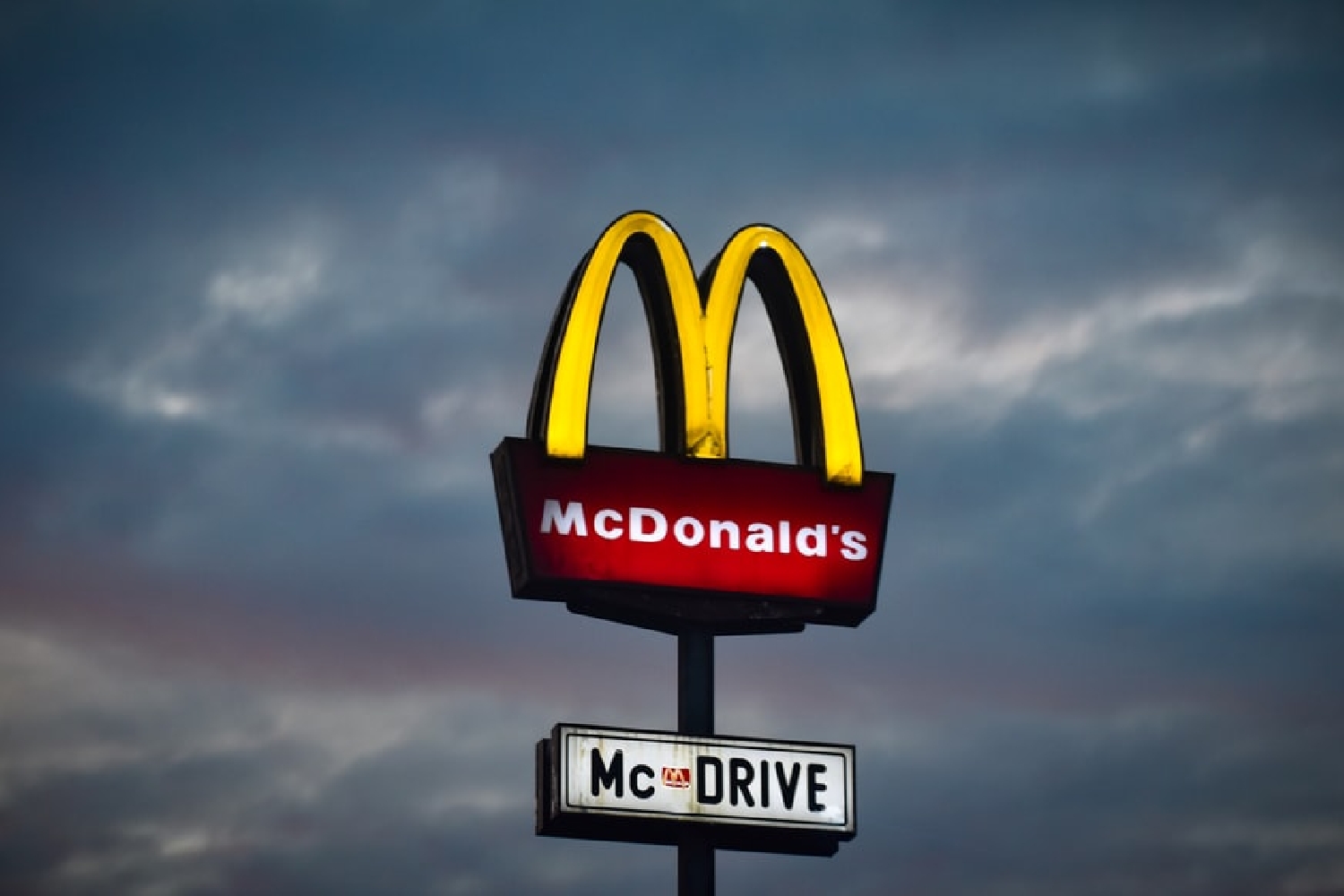 Zisky McDonald’s nesplnily očekávání analytiků