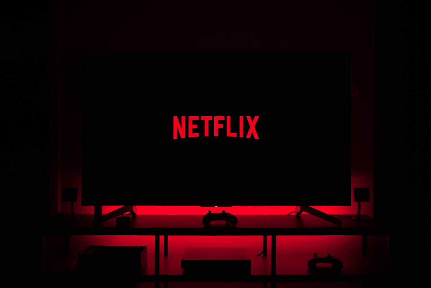 Netflix zvyšuje ceny v USA a Kanadě, akcie prudce rostou
