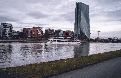 Co s sebou přinese dubnové zasedání ECB? 