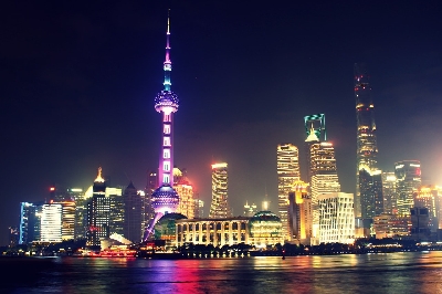 Čínská centrální banka snížila hypoteční sazbu, akcie čínských developerů v Hongkongu vzrostly