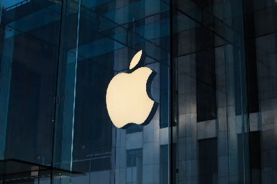 Apple údajně připravuje službu předplatného pro iPhone, spuštěna může být už v tomto roce